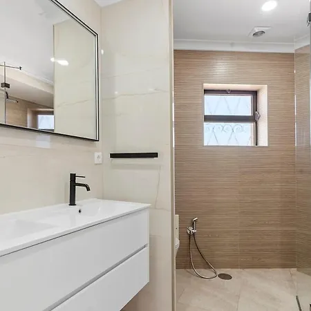 Villa Relaxing With Private Pool, 6 Min *