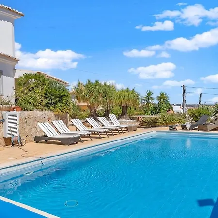 Relaxing With Private Pool, 6 Min Villa *